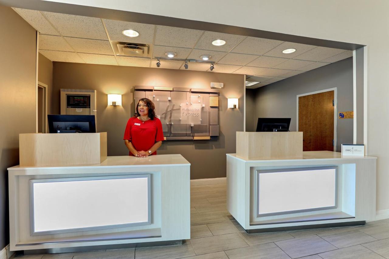 Holiday Inn Express Campbellsville By Ihg Bagian luar foto
