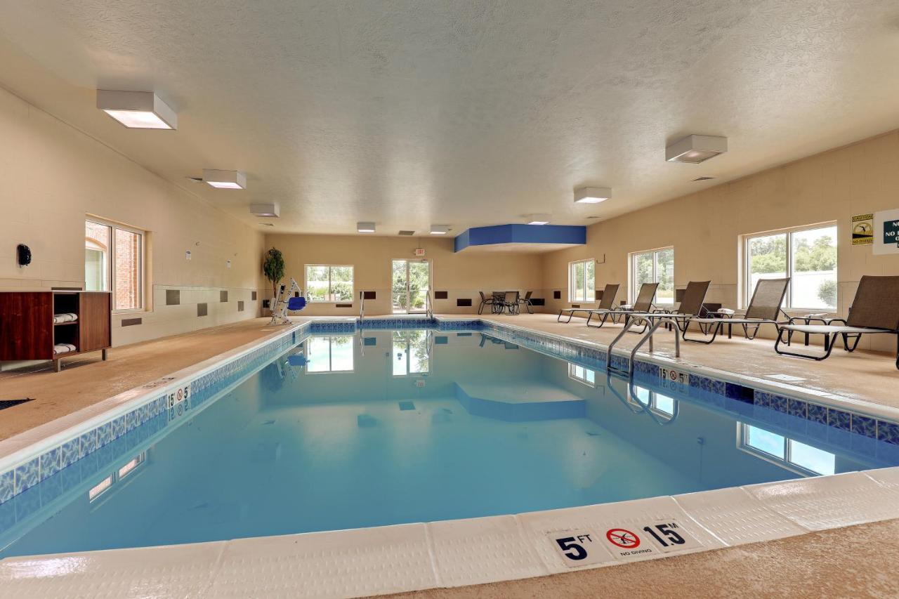 Holiday Inn Express Campbellsville By Ihg Bagian luar foto