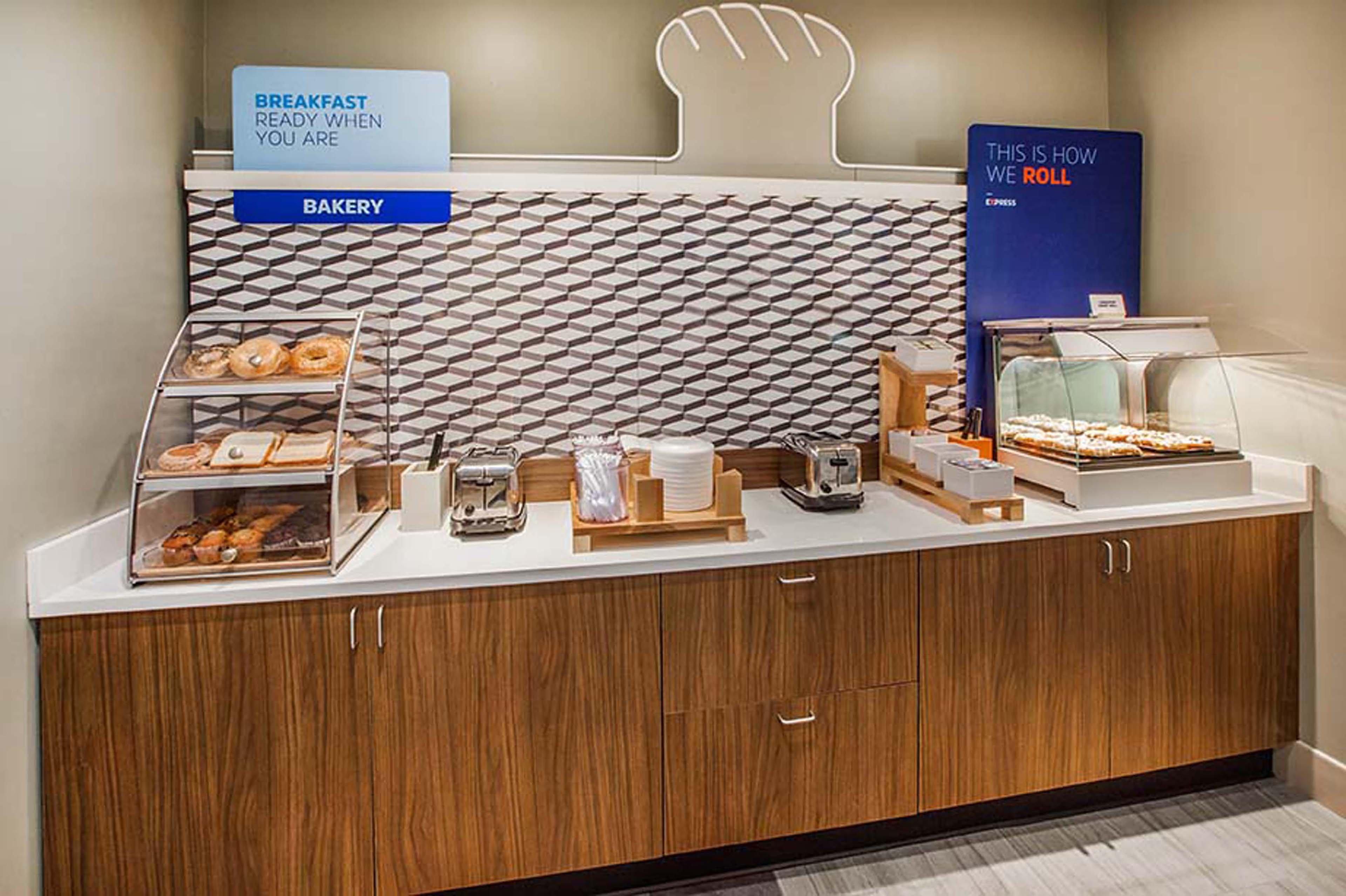 Holiday Inn Express Campbellsville By Ihg Bagian luar foto